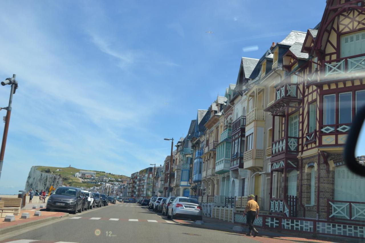 B&B Hotel Le Treport Friville Exterior foto